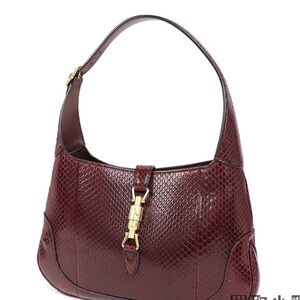 Gucci Burgundy Textured Shoulder Bag